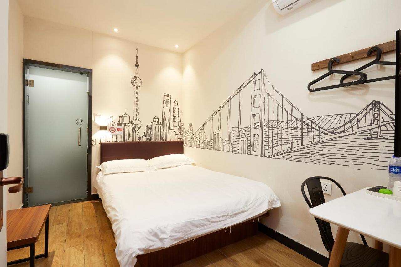 Double Bed Room Without Window