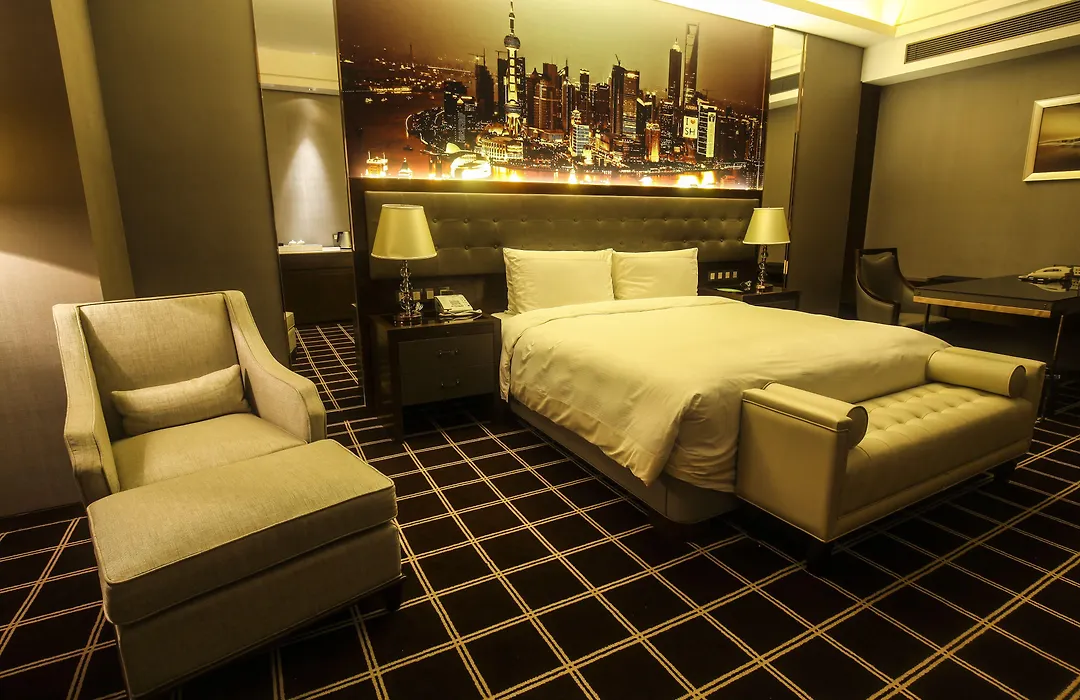 Royal Century Hotel Shanghai-1