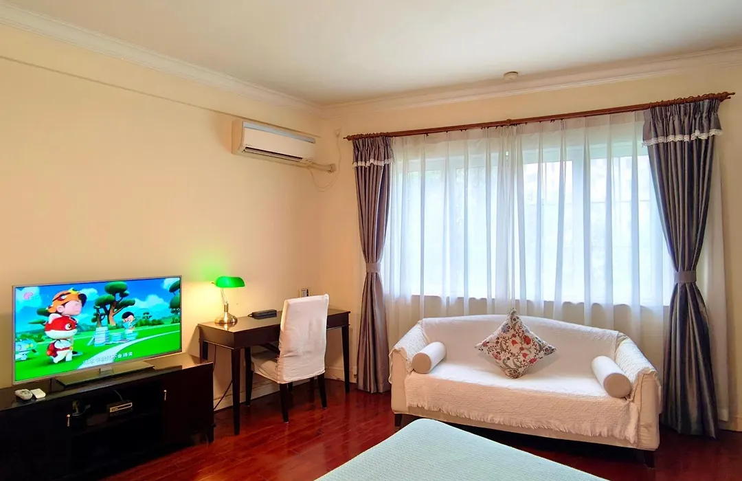 Ladoll Service Apartments-1