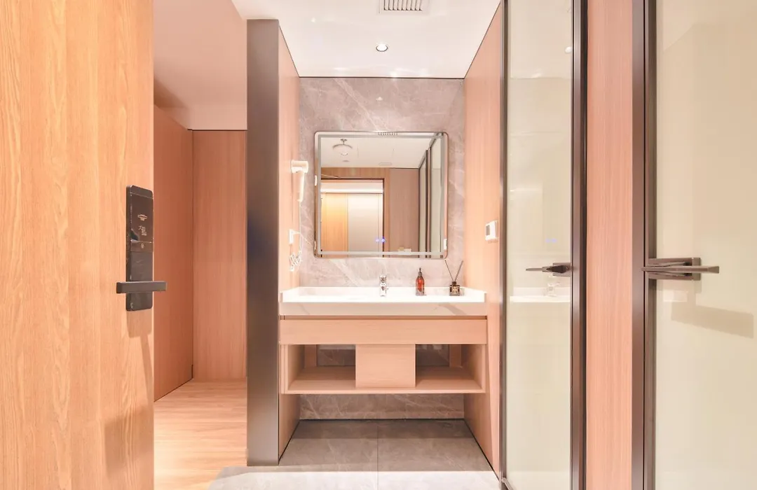 Dayin Serene Garden Hotel -People'S Square & Nanjing Road-Large Social Area -Bar -Cafe -Gym -Free Laundry Luggage Storage -24H Front Desk-English Service-1