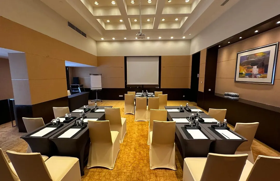 Intercontinental Shanghai Pudong By Ihg-1