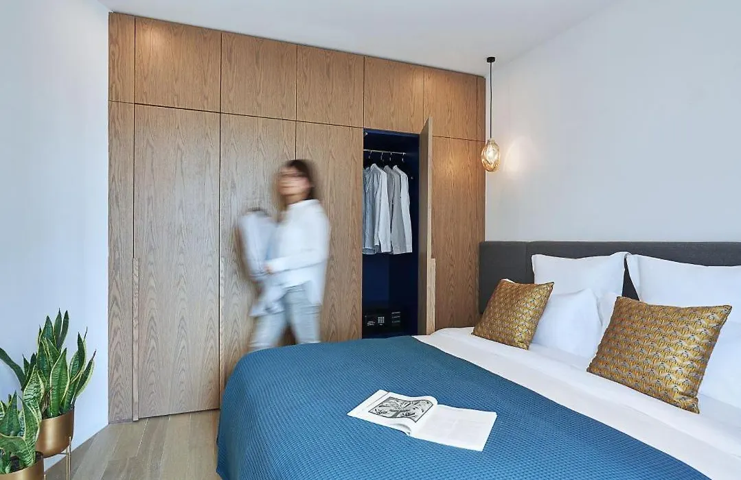 Baseplus-Shanghai Binjiang Serviced Apartment-1