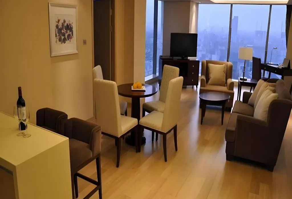 Regal Plaza Hotel & Residence Waigaoqiao-1