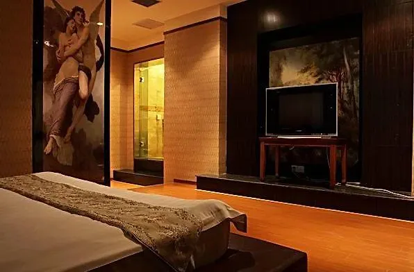 Magical Kirin Hotel-1