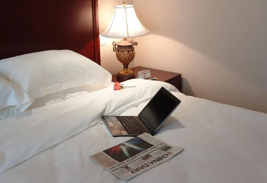 Universal Ever-Rich Hotel-1