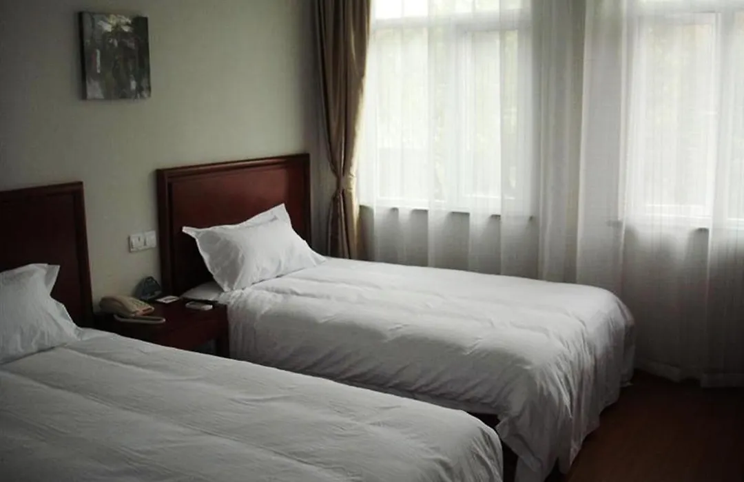 Greentree Inn Shanghai Zhangjiang Guanglan Road Metro Station Business Hotel-1