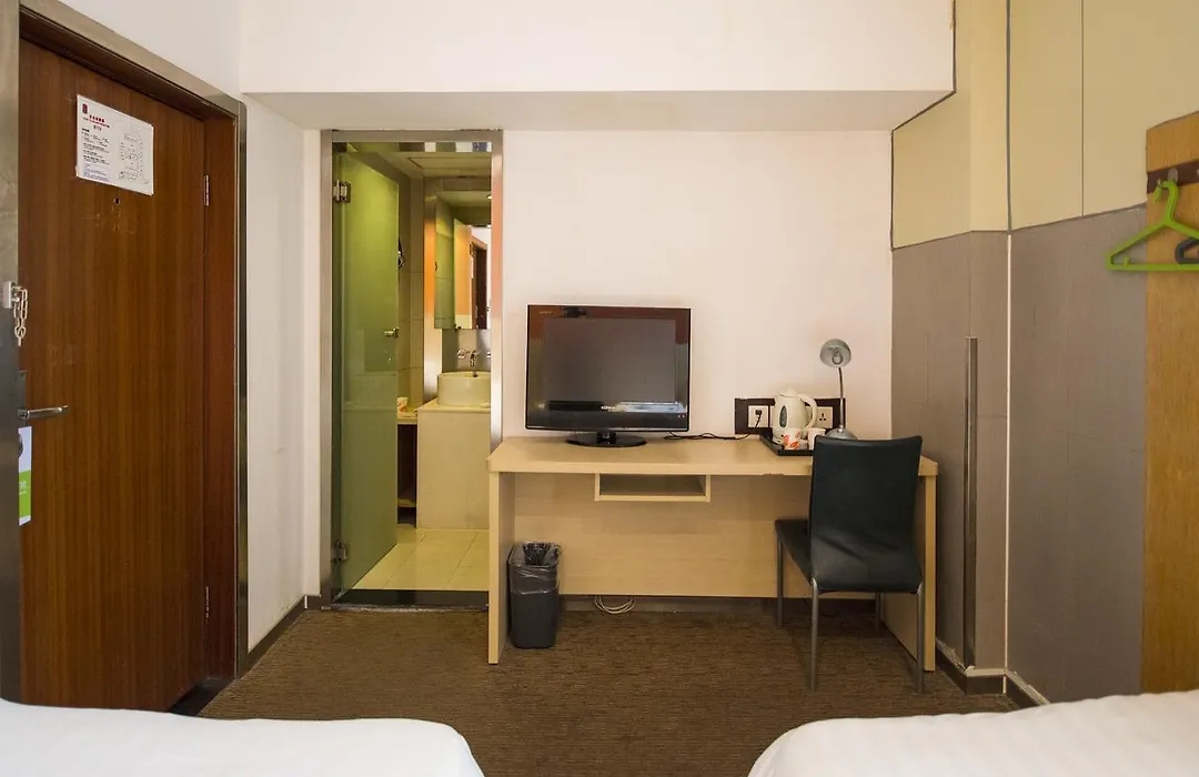 Motel Yushan Road Yuanshen Sports Center-1
