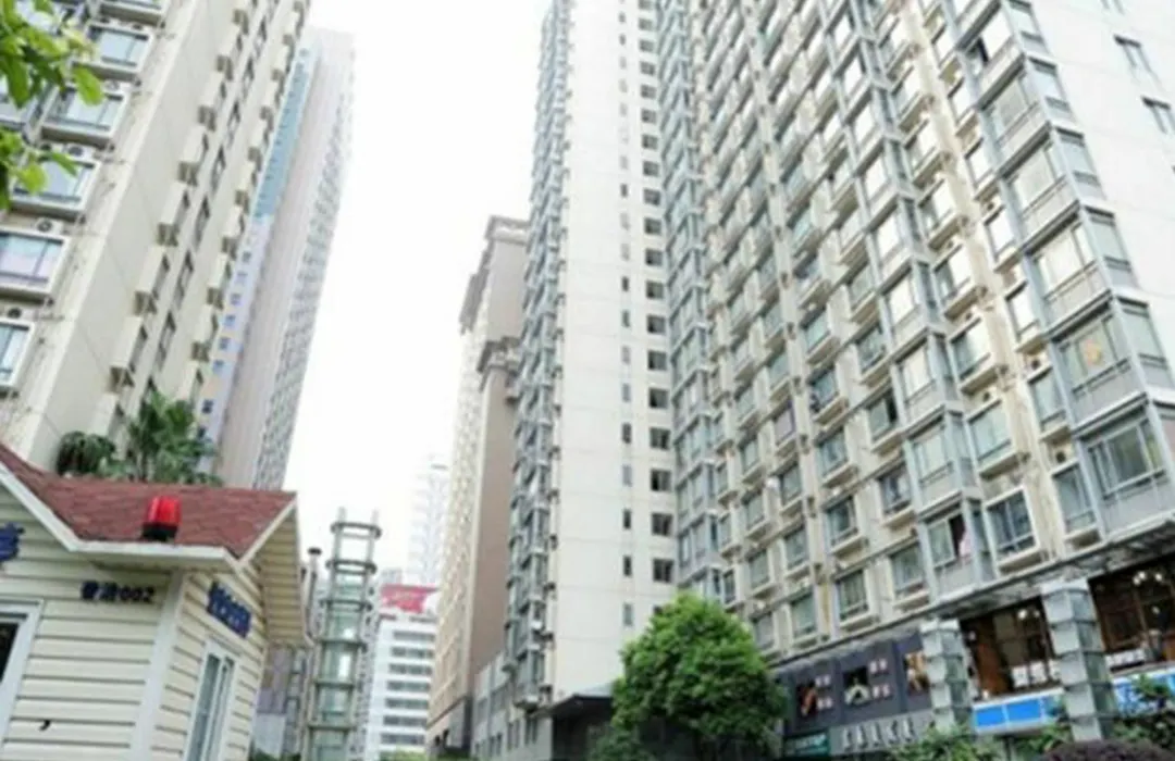 Mike168 Service Apartment Saintland Shop-1