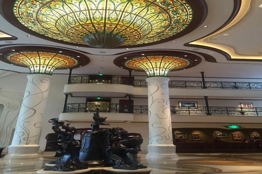 Disneyland Hotel-1
