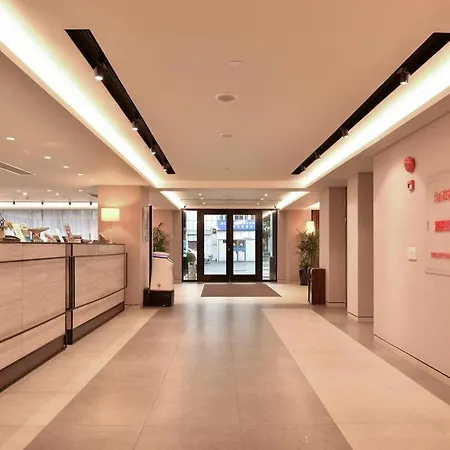 Home Inns Plus Shanghai Xujiahui Branch-3