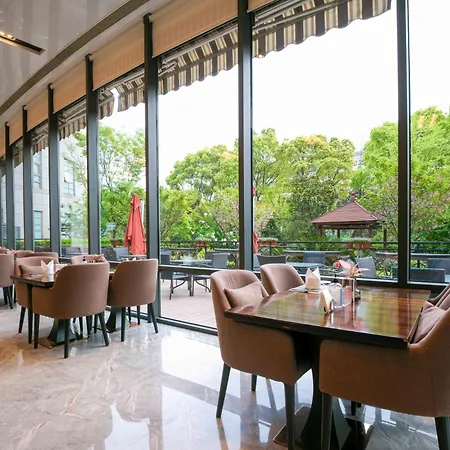 Ramada Plaza Shanghai Pudong Airport-3