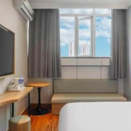 Greentree Inn Shanghai Hongqiao Hub Convention Center Jinghua Road Shell Hotel-2