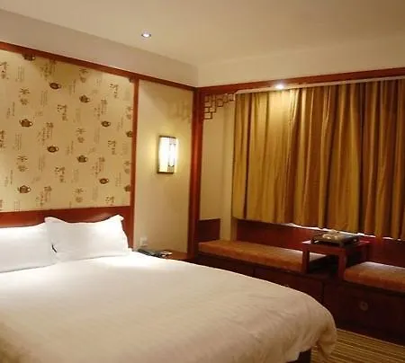Super 8 Hotel Shanghai Qibao Old Street-3