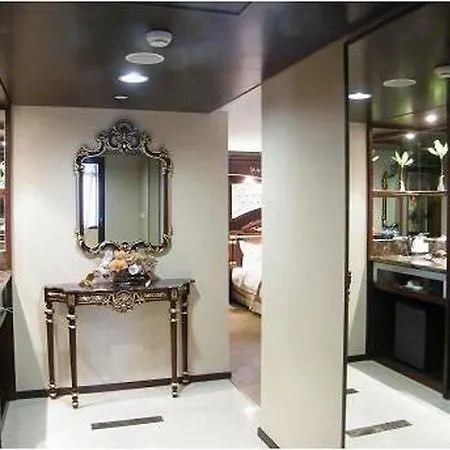 Sovereign Business Hotel-2