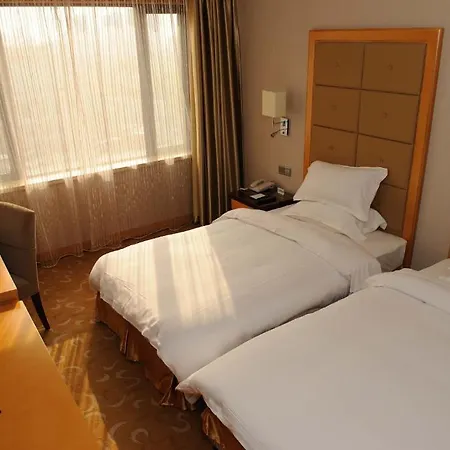 Shanghai Sky Rainbow Hotel-3
