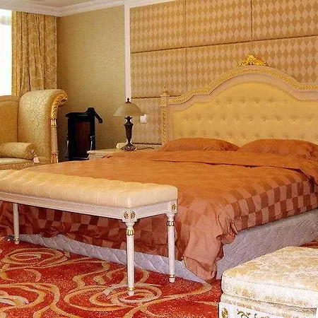Universal Ever-Rich Hotel-3