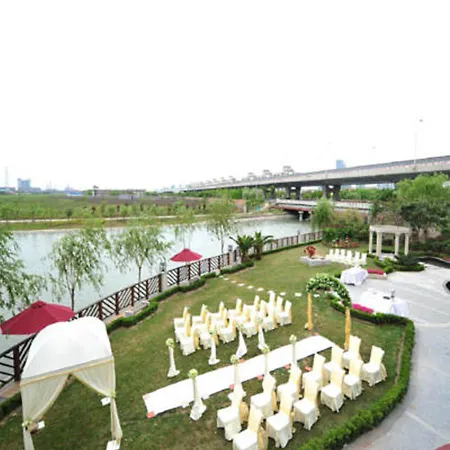 Shanghai New Century Manju Hotel Luoshan @Sniec-3