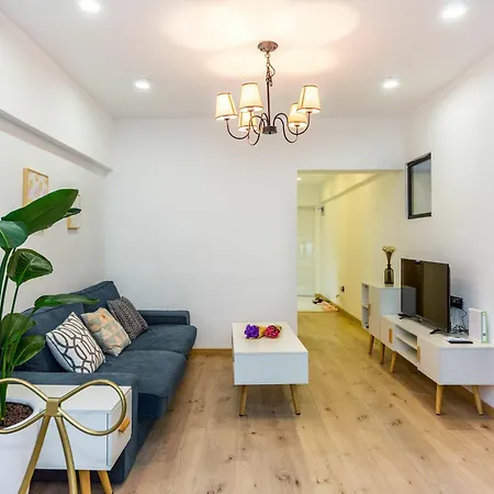 Henry'S Apartment - South Maoming Road-3