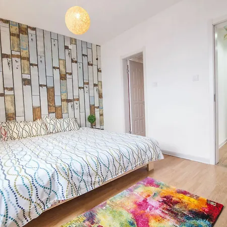 Warm Island Xujiahui 4 Bedroom-2