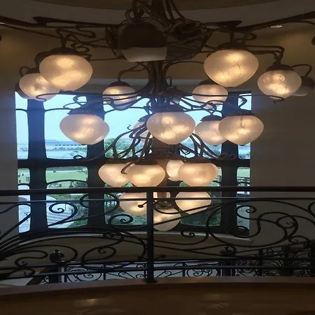 Disneyland Hotel-3