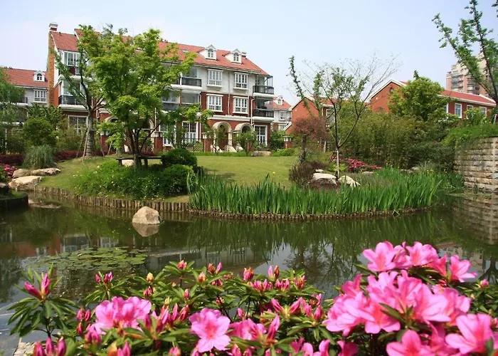 Shanghai New Phoenix Town Hotel