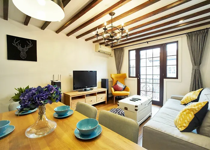 Haustierfreundliches Hiroom Apartment - South Xiangyang Road Shanghai