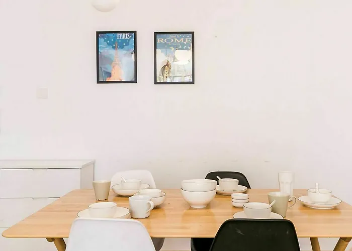 N2Haus People Squre 3 Bedrooms Shanghai