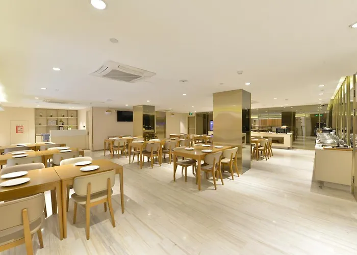 Ji Hotel Shanghai
